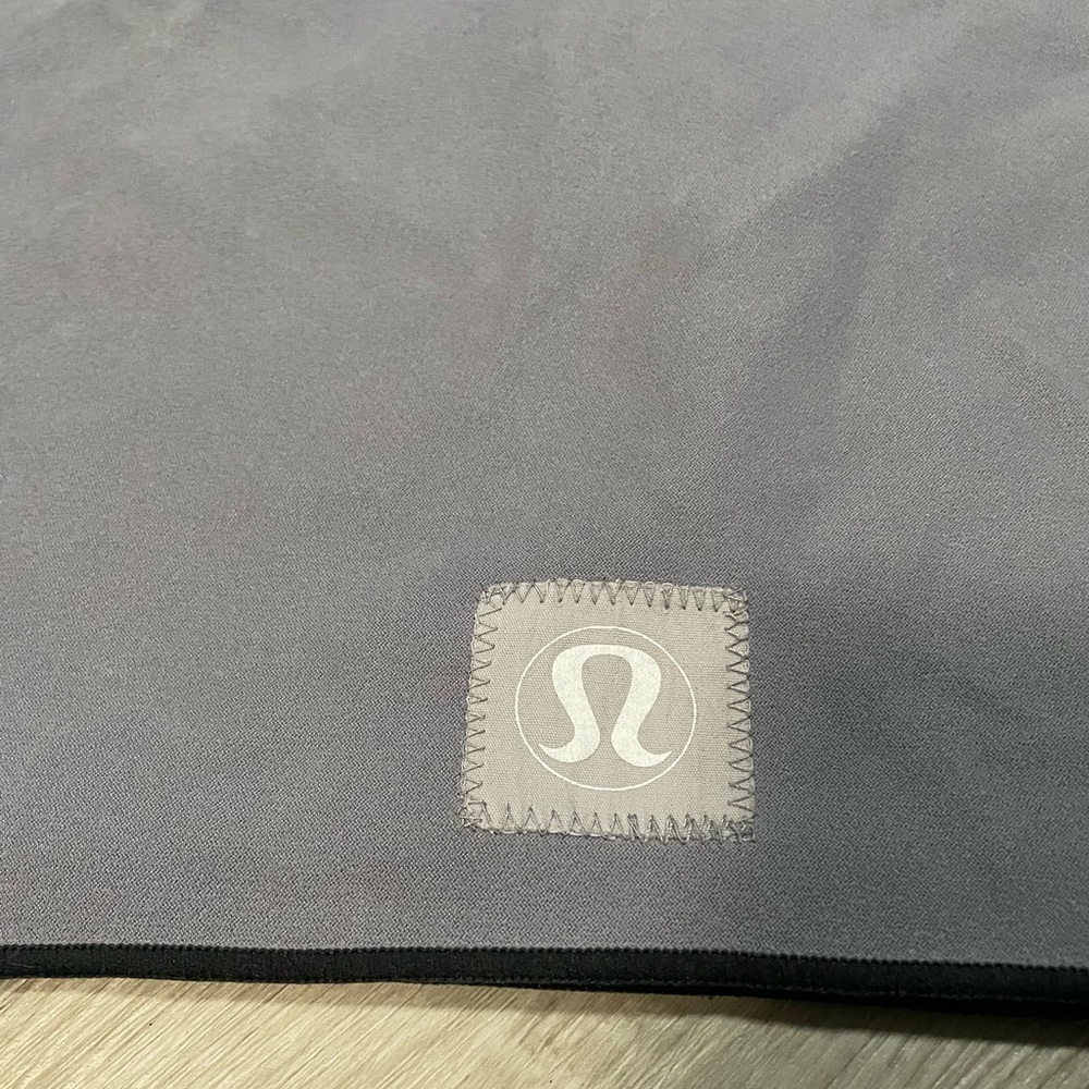 Lululemon yoga towel - Picture 2 of 3
